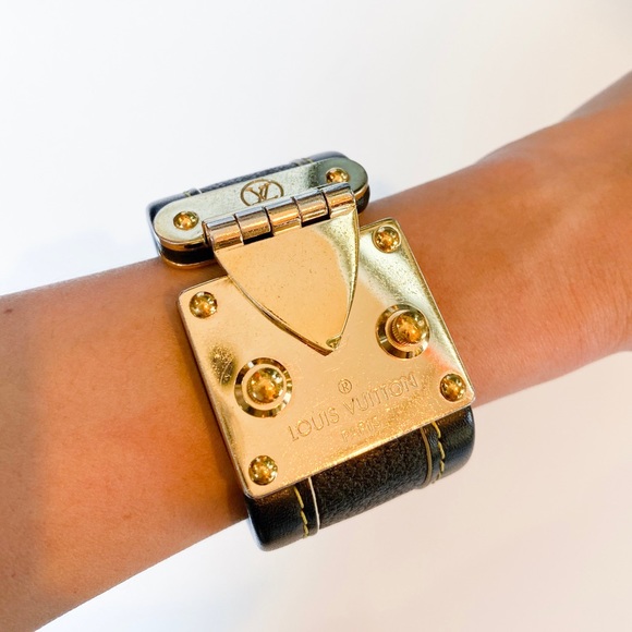 🛑SOLD🛑 Authentic LOUIS VUITTON Cuff Bracelet - Picture 4 of 6